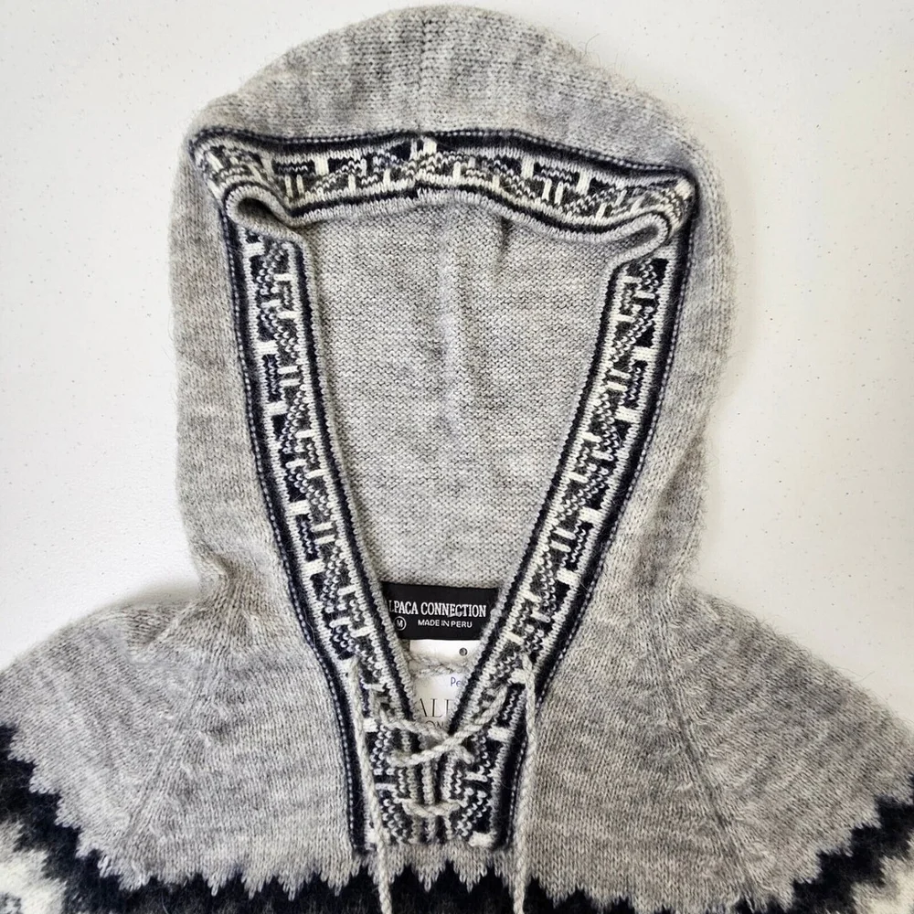 Alpaca Connection Sweater Womens Size M Gray Wool Hooded Pullover Fringe Pocket - Picture 13 of 16